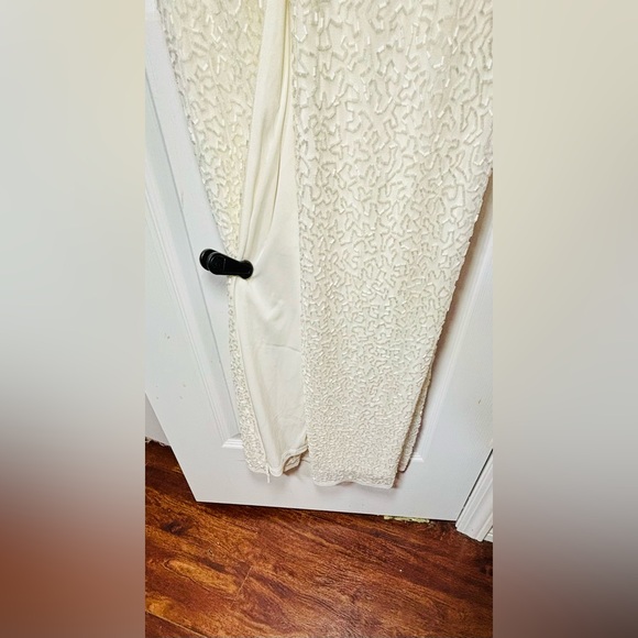 NWT MAC DUGGAL SZ 6 White Beaded Embellished Halter Neckline #93742 - Picture 5 of 10